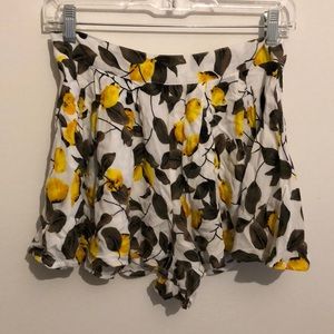 Lemon flowy shorts